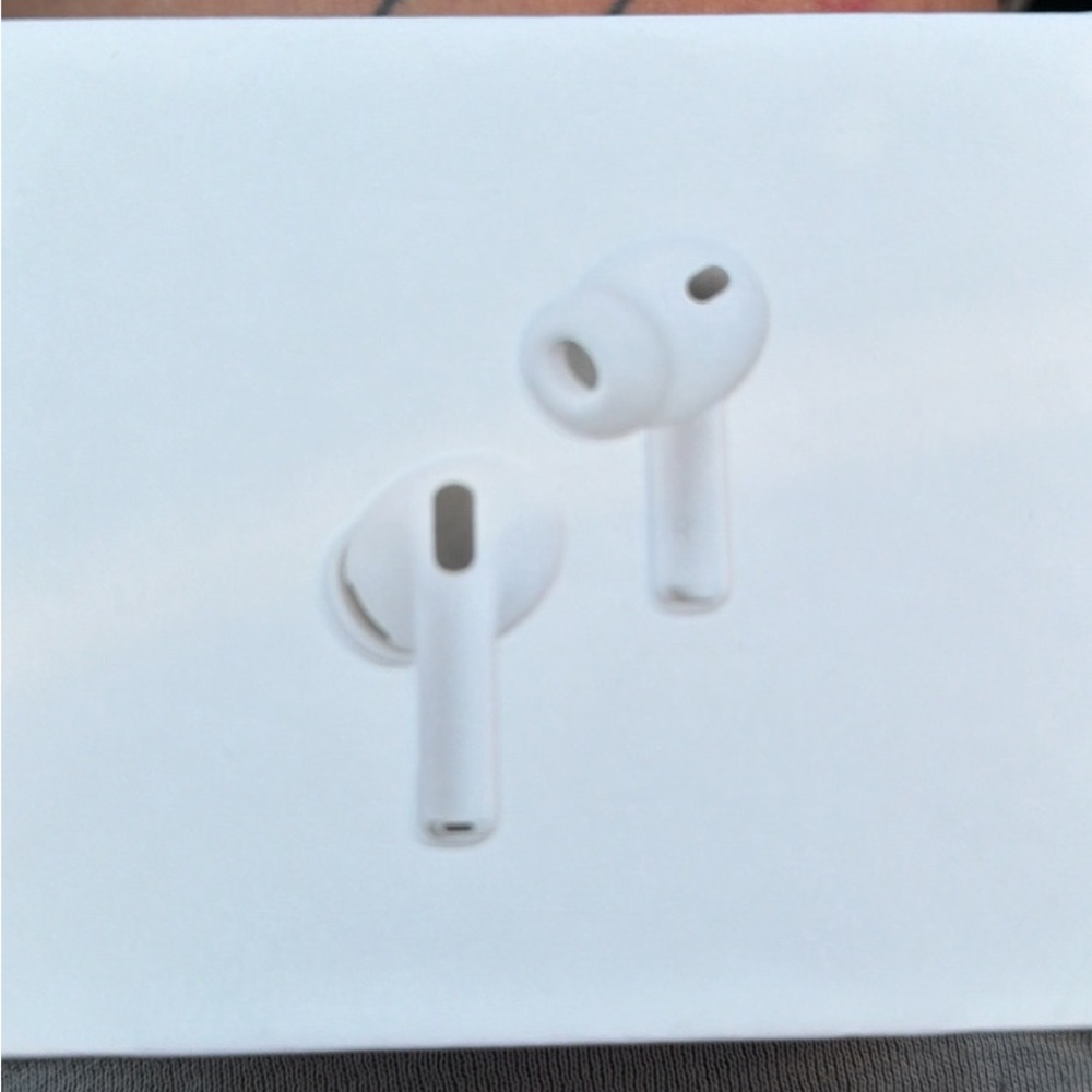Apple White Wireless Earbuds